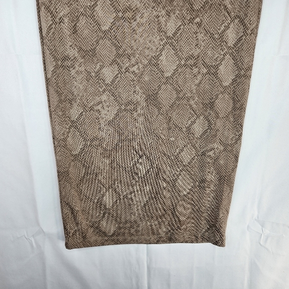 Good American Taupe Snake Print Slim Pencil Mini Skirt Sz 2 Elastic Waist - Picture 4 of 9